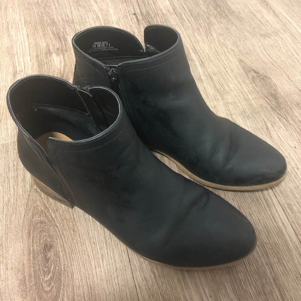 Ankle boots